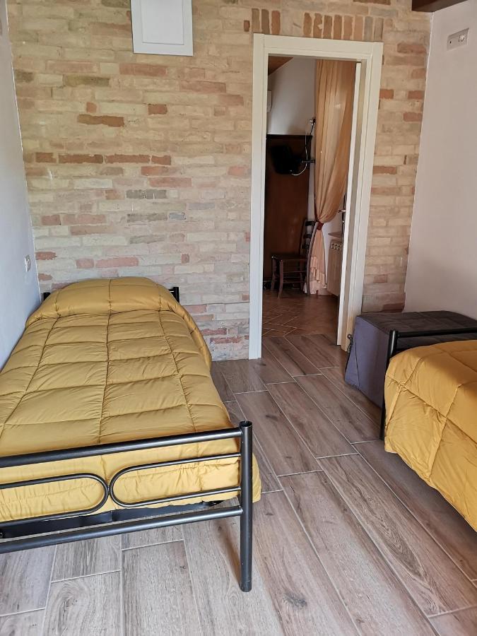 Agriturismo Vecchio Gelso Ortezzano Ngoại thất bức ảnh